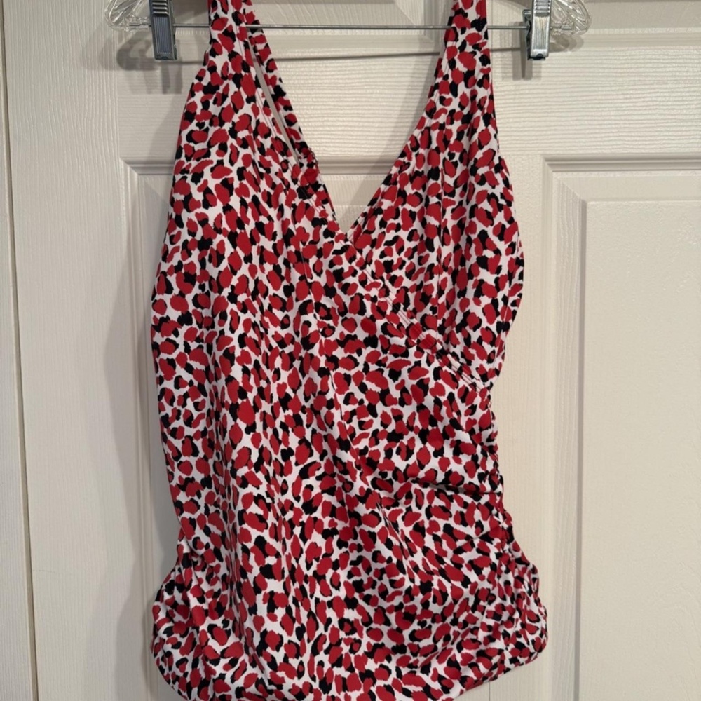 Red Animal Tankini Swimsuit Top Only Plus Size 20W by Sonnet Shores